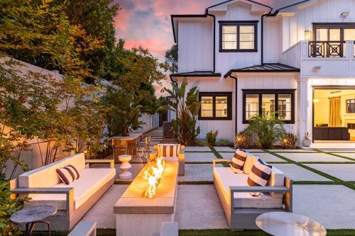 Facilities, Otis Ave in Tarzana