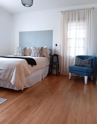 Mid Century Style Cottage Near Historic Downtown in Eustis (FL)