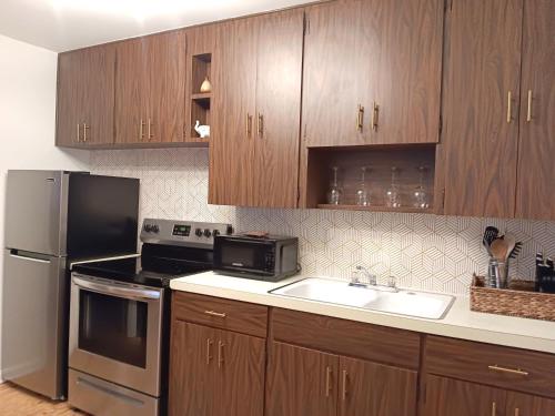 Konyha, Mid Century Style Cottage Near Historic Downtown in Eustis (FL)