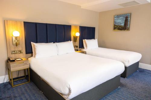 Dover Marina Hotel & Spa, Tapestry Collection by Hilton Room Type - Triple Room