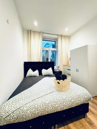 Studio Apartment with Washer Near Central Area in Klosterneuburg, Österreich