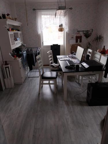 Stor villa i lantlig miljö i Torvallaby Östersund Jämtland (Stor villa i lantlig miljo i Torvallaby Ostersund Jamtland) in Külváros