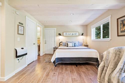 Lewis Creek cabin near Yosemite king beds in Oakhurst