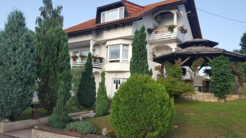 A szálláshely kívülről, Elysian Apartments in Grabovac