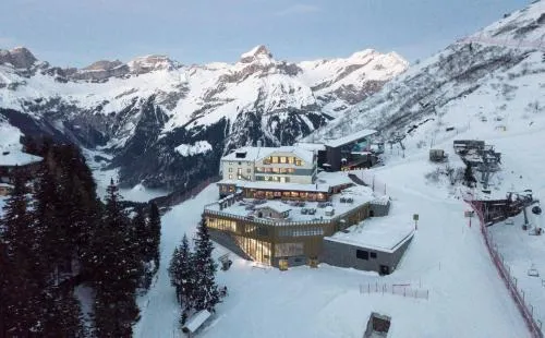 Berghotel Trübsee - Accessible Only by Cable Car in Engelberg, Schweiz