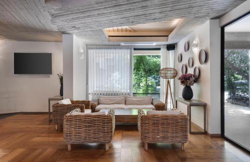 เอ็นอีเอ รีสอร์ต แอนด์ พีเพิล (NEA Resort & People) in ชเว ไซออน