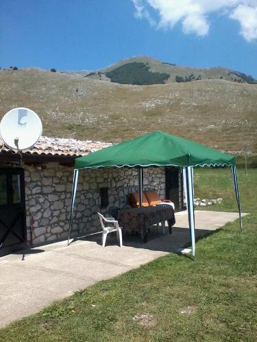 Lake View Chalet