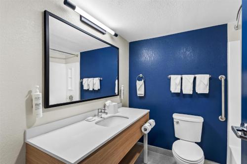 Country Inn & Suites by Radisson Alpharetta GA - image 43