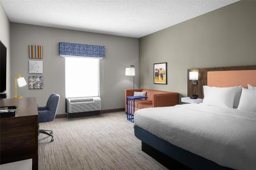 1 king bed, 1 sofa bed