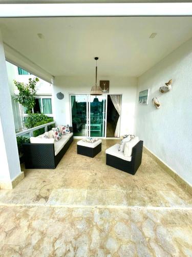 Balcony/terrace, Residencial la ensenada, on Playa Nueva Romana in La Caña