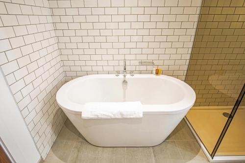 浴室, Sandman Signature Aberdeen Hotel & Spa in 阿伯丁市中心