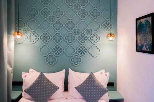 Riad Looma - image 6