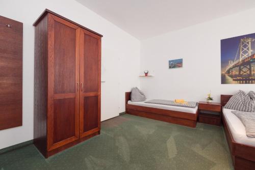 Pension San Francisco – Vienna, NY