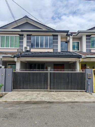 ray's homestay, Sibu