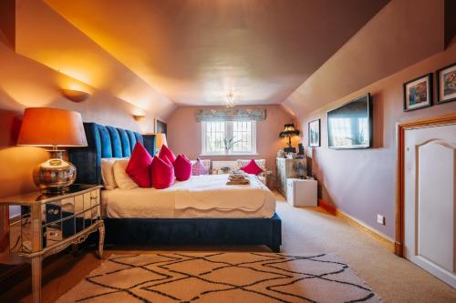 Boutique Shrewsbury Rooms Room Type - Deluxe King Suite