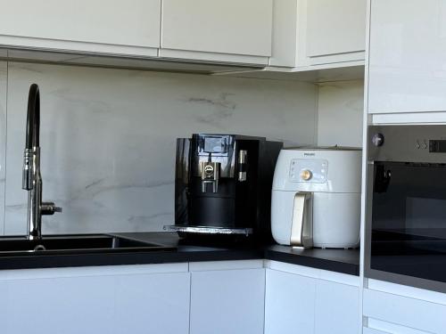 2 rooms in 100 sqm apt in Alna