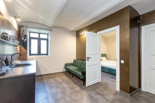 Stylish Riga Flat with Heated Floors and Private Parking