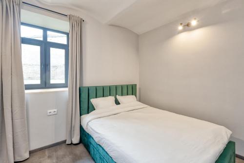 Stylish Escape with 50TV - Free Parking & Sauna, Riga (foto 7)