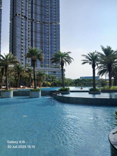 Uima-allas, Apartment Studio Gold Coast PIK Tower Carribean in Cengkareng