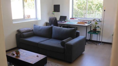 Central Quiet Mountain View Apartment