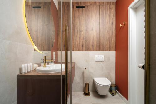 Amber & Wood 5 min to Old Town Parking River View & Balcony by UniqueRent, Breslau (Foto 8)