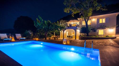 Villa Natura prive swimming pool
