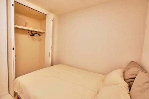 Near Umeda , New 3-Story House , Family Friendly , Up to 6 Guests