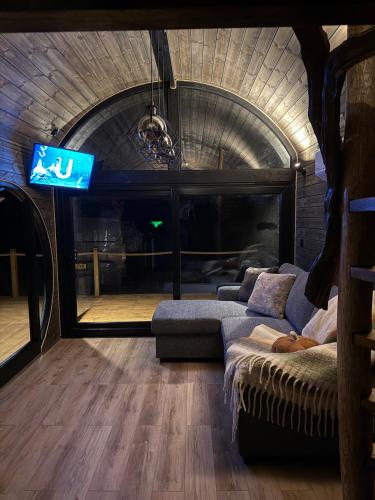 Luxury Lodge with Hot Tub next to Belfry Golf Course in 立馬斯頓