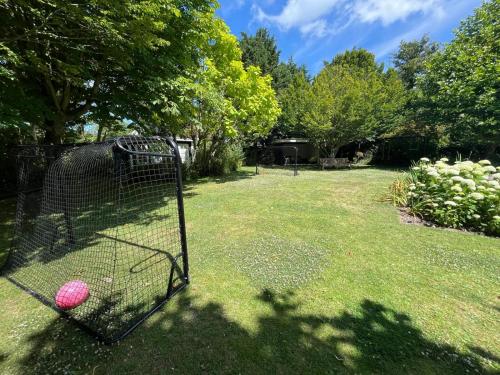 Garden, Strandvilla Kamperland in Kamperland