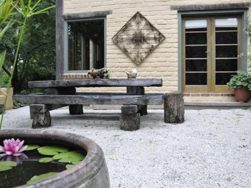 Coral Fern Retreat in Forrest