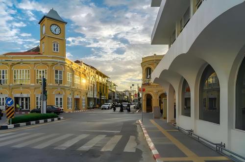 Mitr INN Phuket Old Town in Phuket