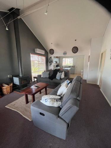 Pet friendly beach cottage in Victoria in Golden Beach