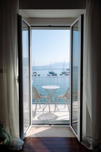 Radici 1937 - Lodge sul mare