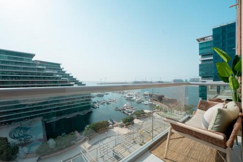Balcony/terrace, Elegant Marina Getaway by Voyage in Al Raha Beach