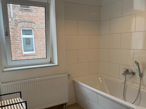 Vannituba, Appartement "Peter" in Köthen mit 3 Schlafzimmern (Appartement "Peter" in Kothen mit 3 Schlafzimmern) in Kothen