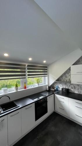2 bedrooms, 4 beds