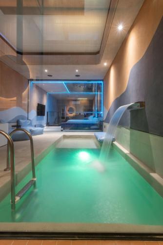 สระว่ายน้ำ, Lush Motel Lapa in ลาปา
