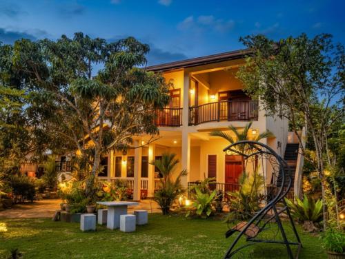 Sunny Side Villa