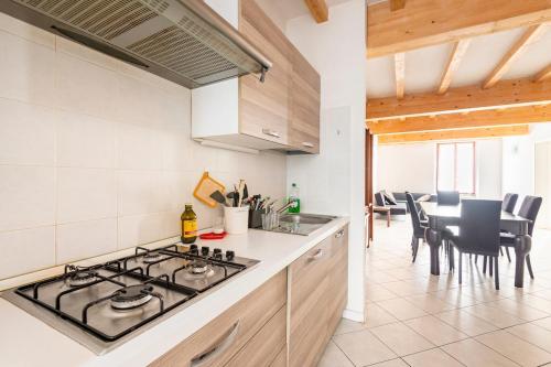 Large apartment with 2 bedrooms in the historic center in เรจจิโอ เอมิเลีย