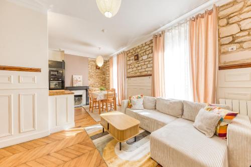 Kitchen, Le Saint Mande - Aux Portes de Paris & Vincennes in Saint Mande