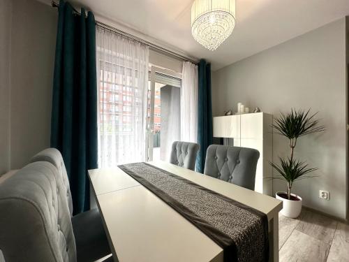 Czartoryskiego Apart - Self Check-In 20h - Parking &Lift & 50m Terrace, Breslau (Foto 6)