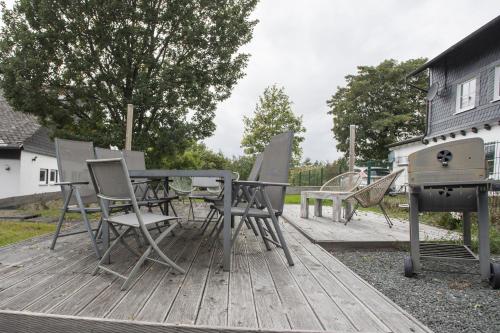 Welcome in - Neuastenbergerstrasse 4, Winterberg-Neuastenberg in โมลล์ไซเฟิน