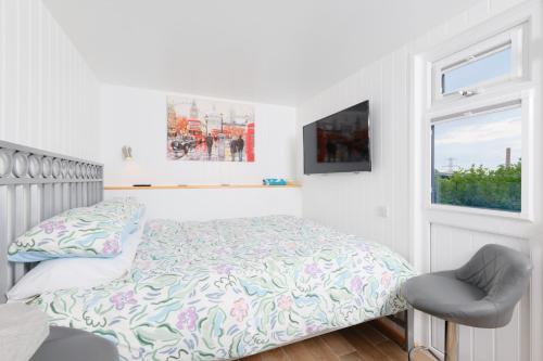 1 queen bed