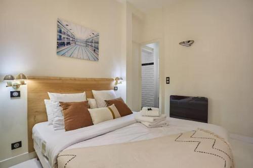 Stylish Apartment in Le Marais Paris Centre - image 11
