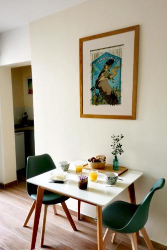 Nîmes les pins studio parking privé extérieur (Nimes les pins studio parking prive exterieur) in 님 시티 센터