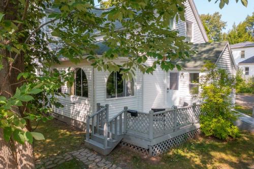 Facilities, 2 Bedroom Flat Across From The Hospital in Antigonish (NS)