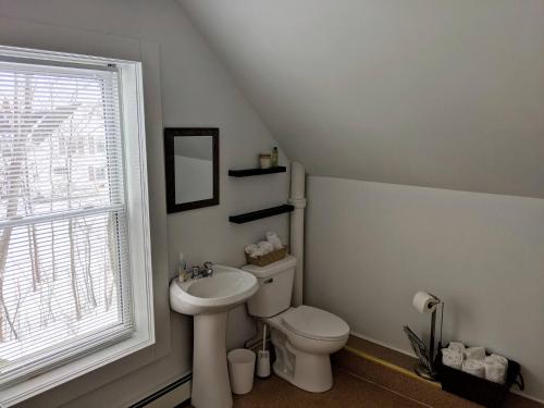 Facilities, 2 Bedroom Flat Across From The Hospital in Antigonish (NS)