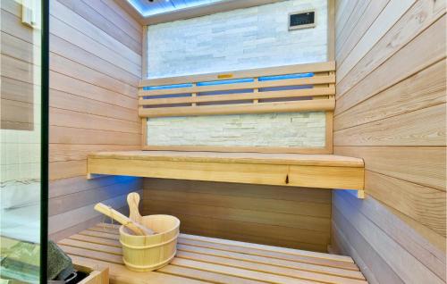 Vannas istaba, Cozy Home In Mrzlo Polje With Sauna in Gorkovec
