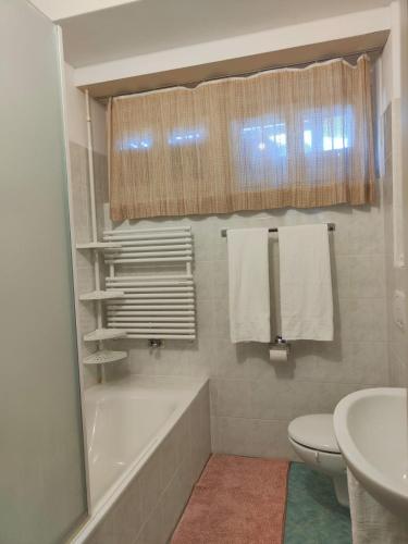 Tuš, Monolocale Sorengo in Sorengo