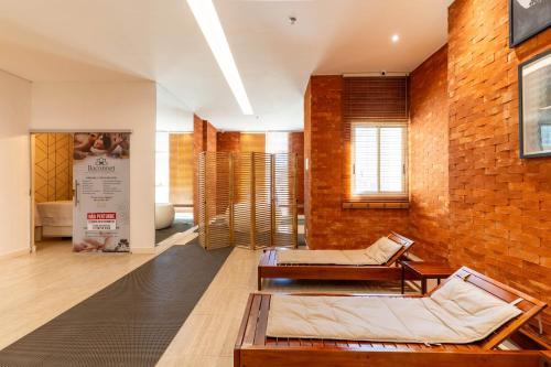 Vista Park Hplus Long Stay - image 4